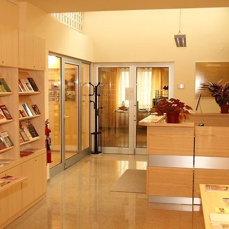 Saint Ignatius Retreat House Bed & Breakfast Ljubljana Ngoại thất bức ảnh